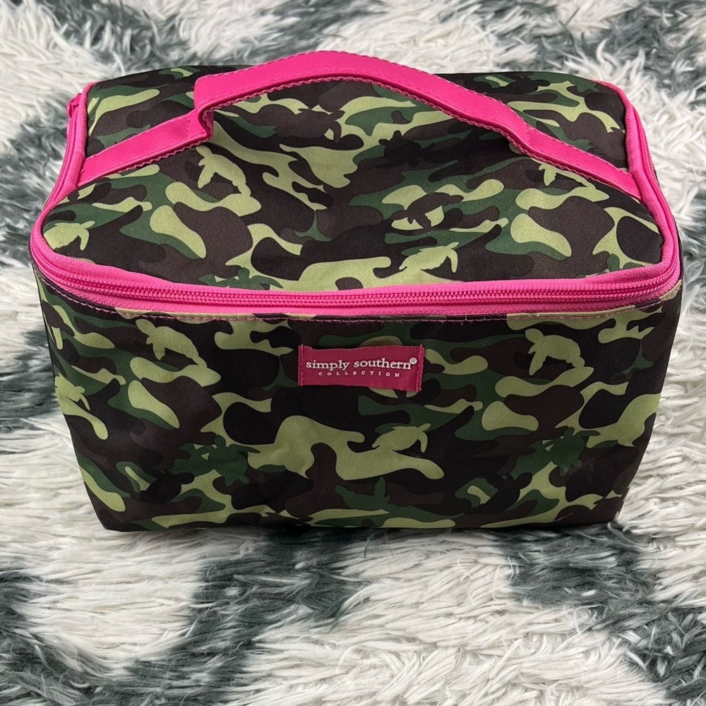 Simply Southern Green Camo Turtles Insulated Lunch Bag